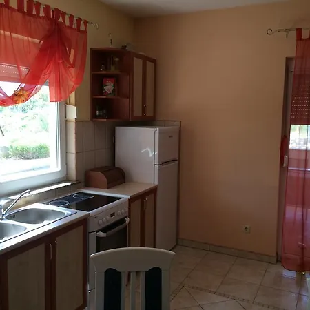 Luna Apartament Rab Town