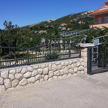 Luna Apartament Rab Town
