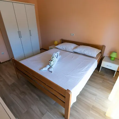Luna Apartament Rab Town