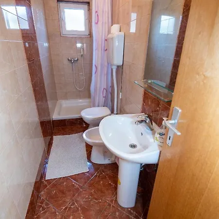 Luna Apartament *